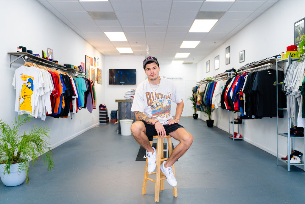 How To Run A SUCCESSFUL Vintage Clothing and Sneaker Boutique Business in 2022!